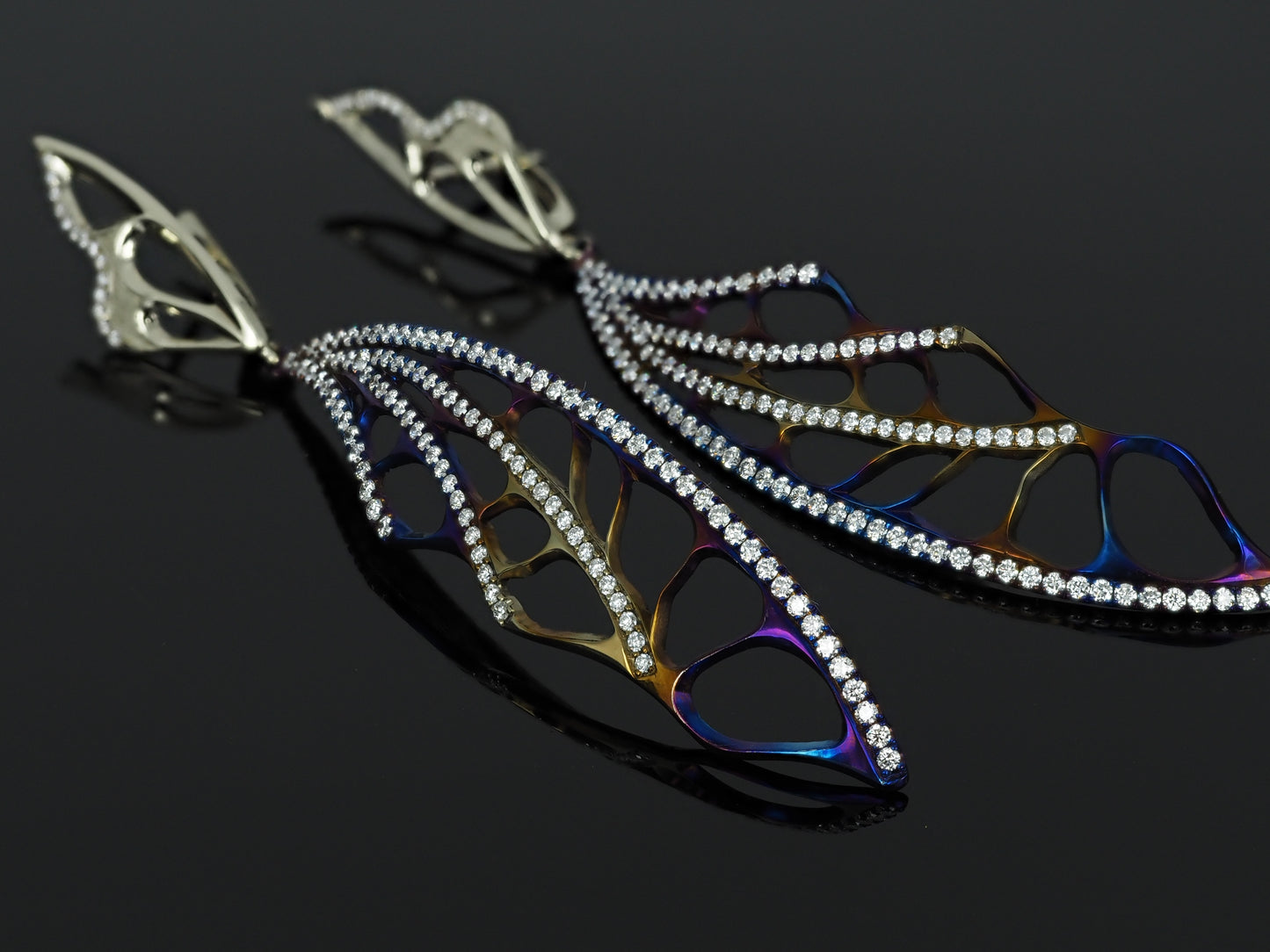 Earrings “Wings” Large – 18K White Gold, Titanium & Natural Diamonds
