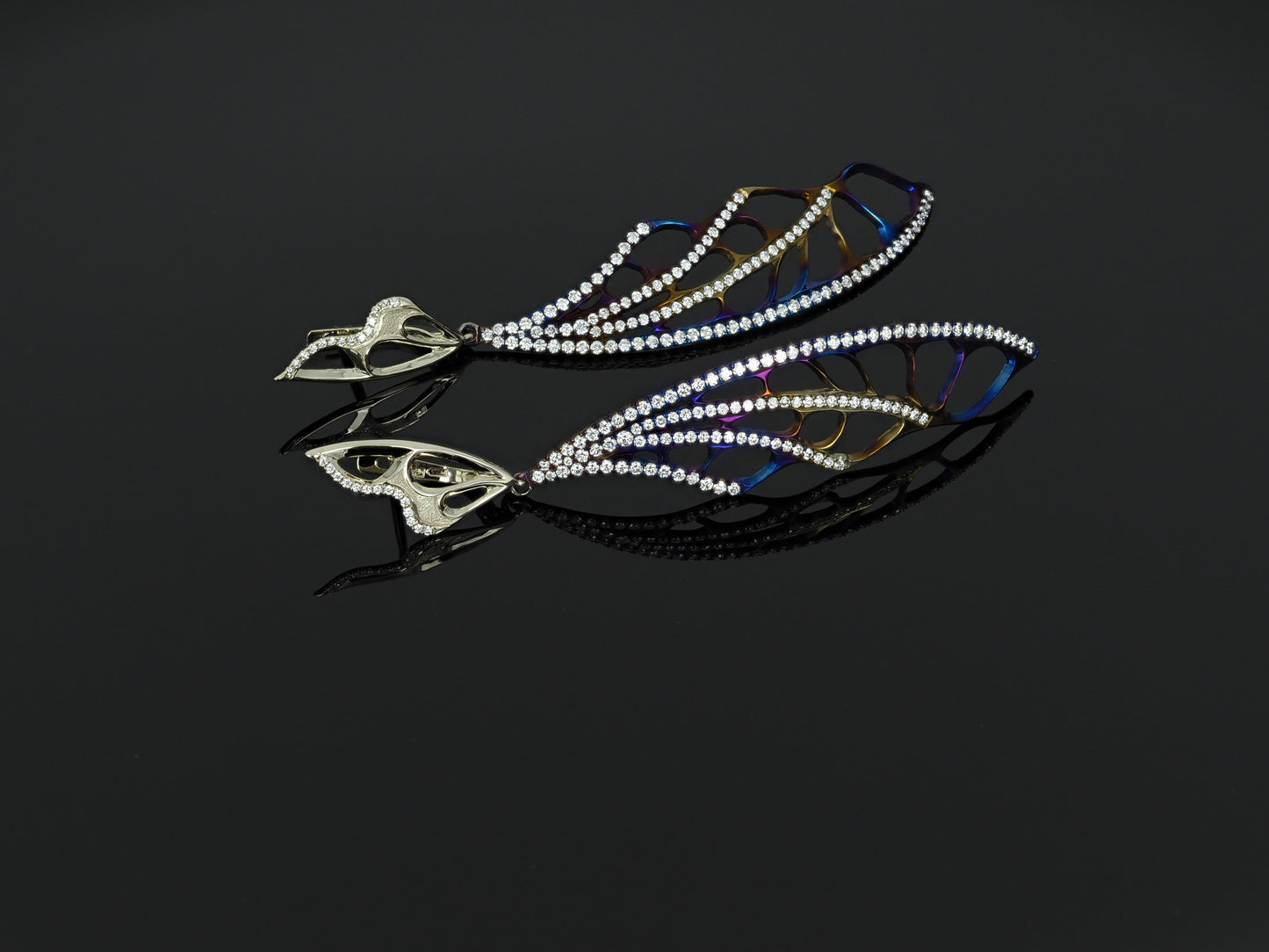 Earrings “Wings” Large – 18K White Gold, Titanium & Natural Diamonds