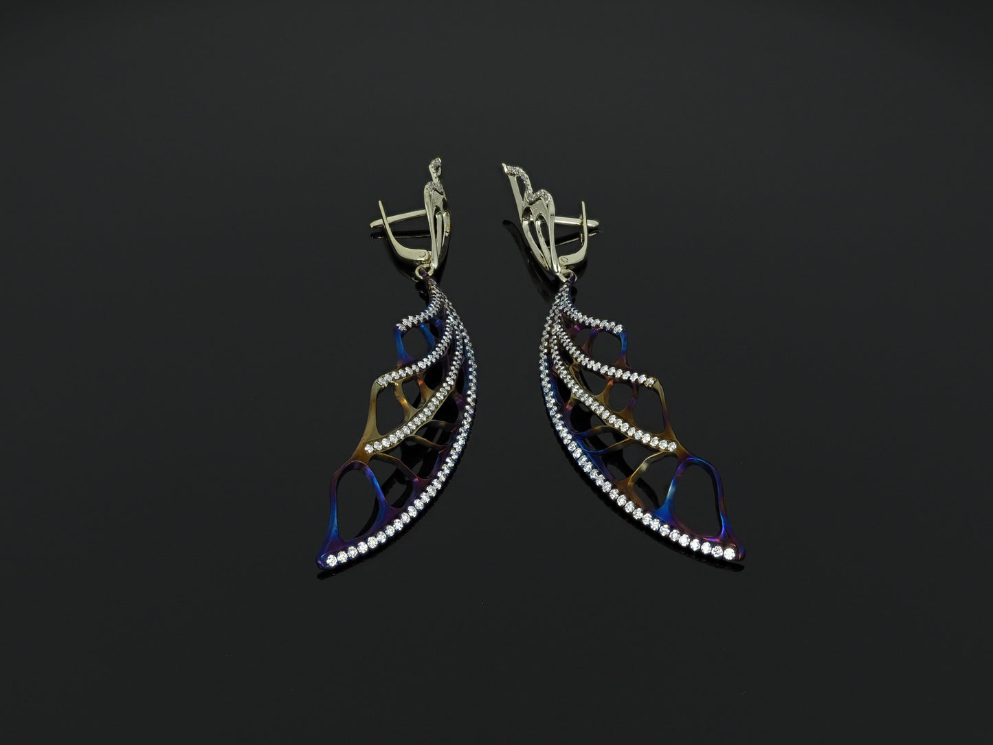 Earrings “Wings” Large – 18K White Gold, Titanium & Natural Diamonds